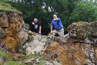 Jag och Will vid Cave of Cearbannog